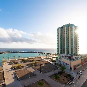 Fee4me: First Line Luxury Arrecife (Lanzarote)